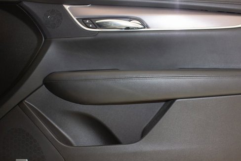 Used 2017 Cadillac XT5 Luxury w/ Driver Awareness Package image 11