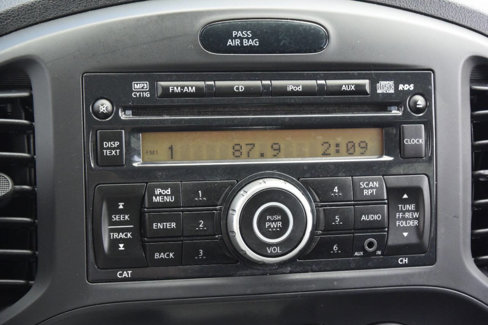 Used 2014 Nissan Juke S image 18