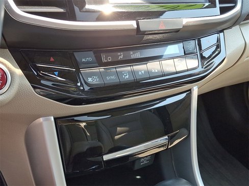 Used 2016 Honda Accord EX-L image 16