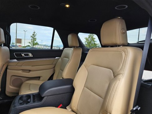 Used 2016 Ford Explorer Limited image 24