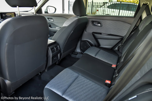 Used 2023 Nissan Rogue SV image 28