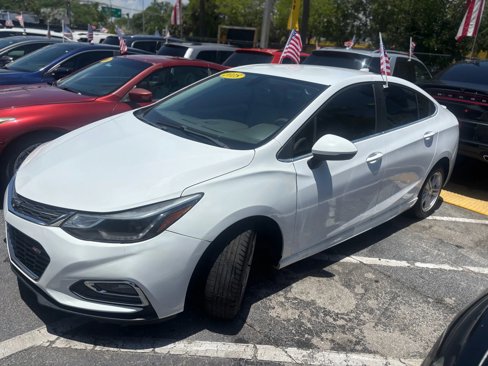 Used 2018 Chevrolet Cruze LT w/ RS Package image 9