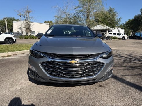 Used 2024 Chevrolet Malibu LT image 2