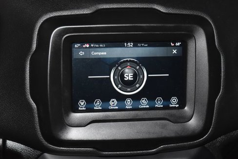 Certified 2019 Jeep Renegade Latitude w/ Cold Weather Group image 16