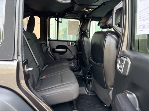 Used 2019 Jeep Wrangler Unlimited Sport S image 24