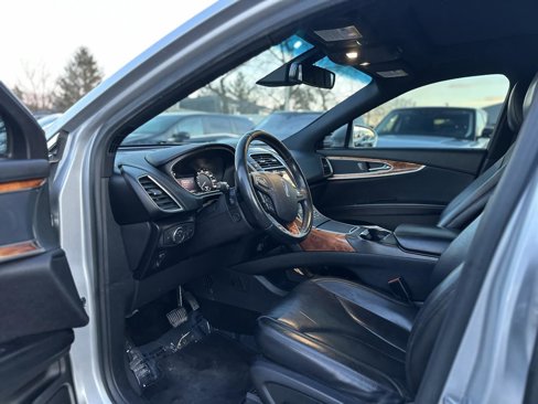 Used 2016 Lincoln MKX Reserve w/ Technology Package image 9