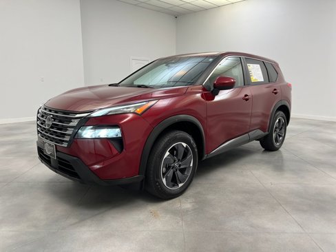 Used 2024 Nissan Rogue SV image 3