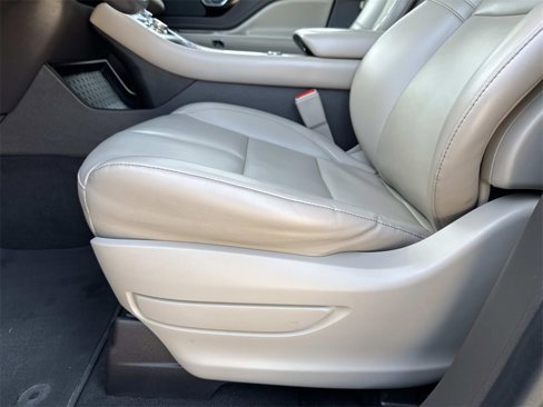 Used 2021 Lincoln Aviator 2WD image 16