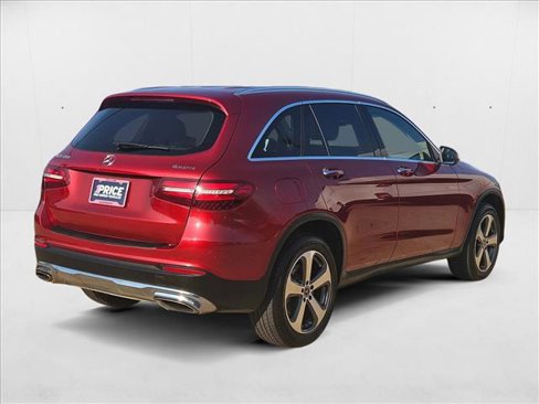 Used 2017 Mercedes-Benz GLC 300 4MATIC image 5