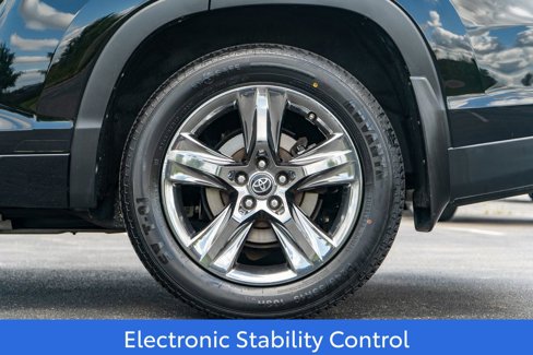 Used 2017 Toyota Highlander Limited Platinum image 9