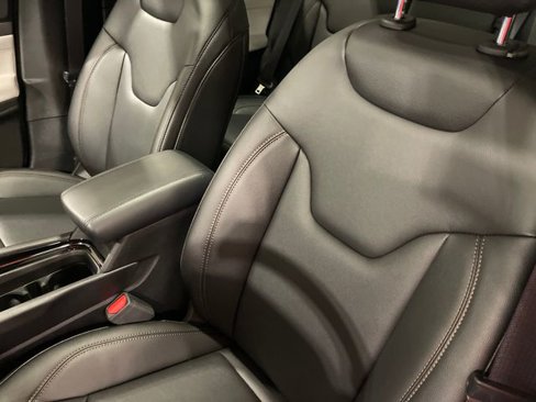 New 2025 Jeep Compass Limited w/ Sun and Sound Group image 26