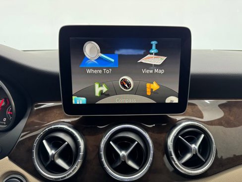Used 2017 Mercedes-Benz CLA 250 image 39