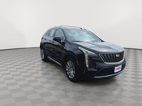 Used 2020 Cadillac XT4 Premium Luxury image 3