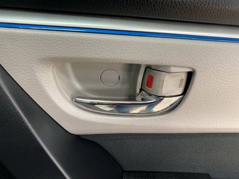 Used 2016 Toyota Corolla LE image 20