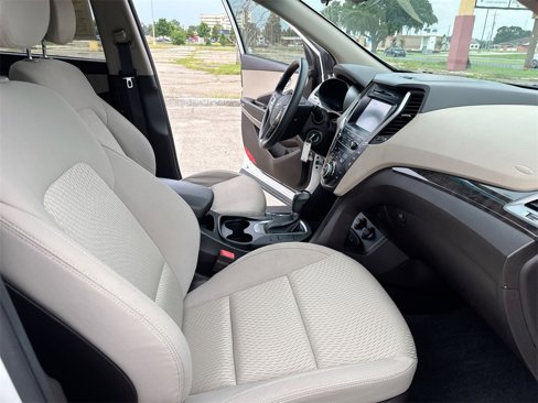 Used 2019 Hyundai Santa Fe XL SE image 32