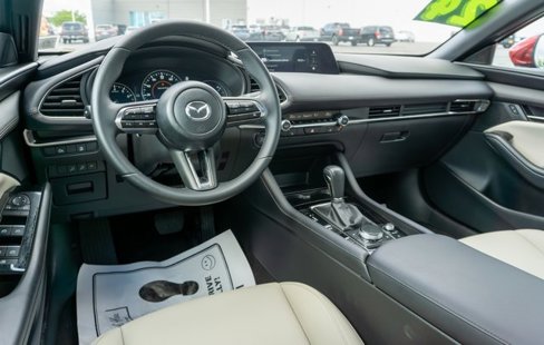 Used 2024 MAZDA MAZDA3 s image 13