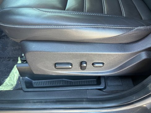 Used 2018 Ford Escape Titanium image 8