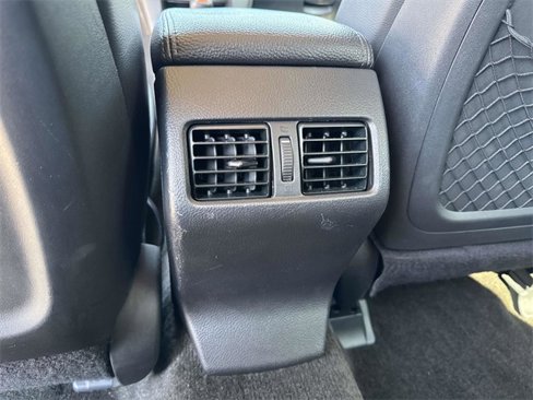 Used 2013 Subaru Outback 2.5i Limited image 16