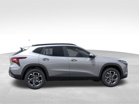New 2025 Chevrolet Trax LT w/ Driver Confidence Package image 5