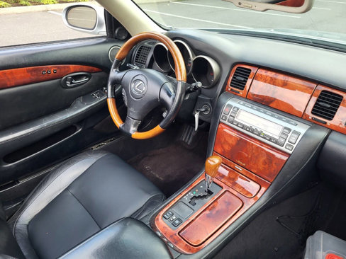 Used 2003 Lexus SC 430 Convertible image 10