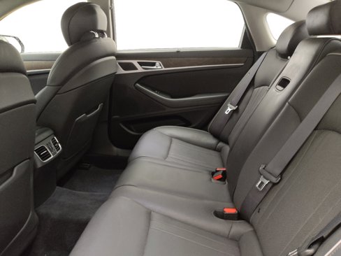 Used 2015 Hyundai Genesis 5.0 w/ Option Group 05 image 18
