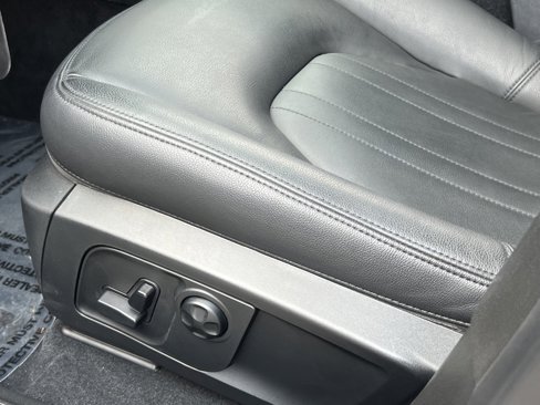 Used 2018 Maserati Levante image 29
