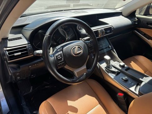 Used 2018 Lexus IS 300 AWD w/ Comfort Package image 13