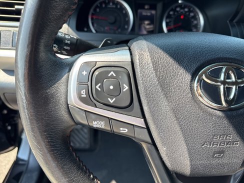 Used 2017 Toyota Camry SE image 43