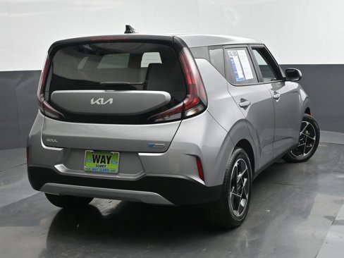 Used 2023 Kia Soul EX image 5