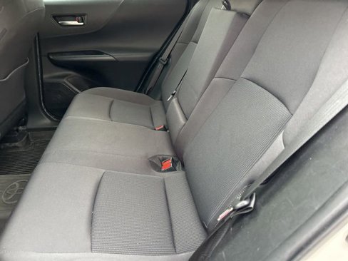 Used 2021 Toyota Venza LE image 11