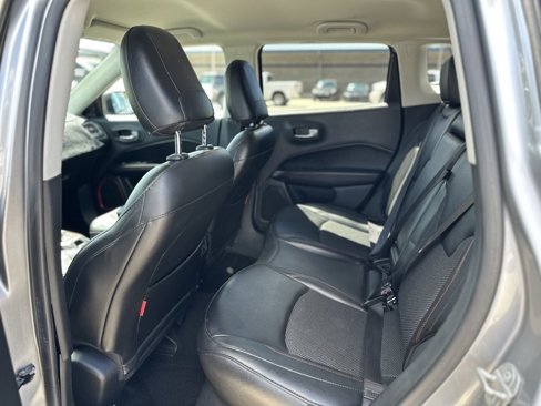Used 2020 Jeep Compass Trailhawk image 32