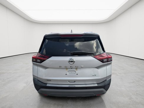 Used 2021 Nissan Rogue SV w/ Premium Package image 7