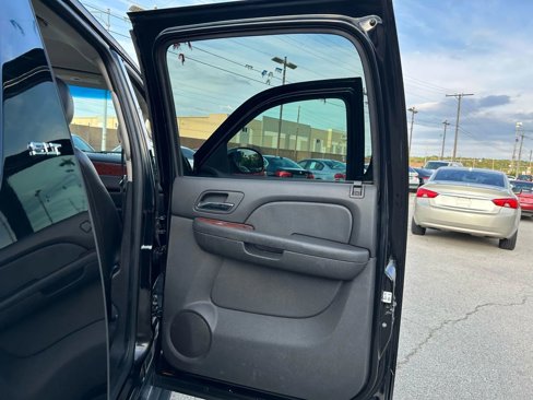 Used 2013 GMC Yukon XL SLT image 13