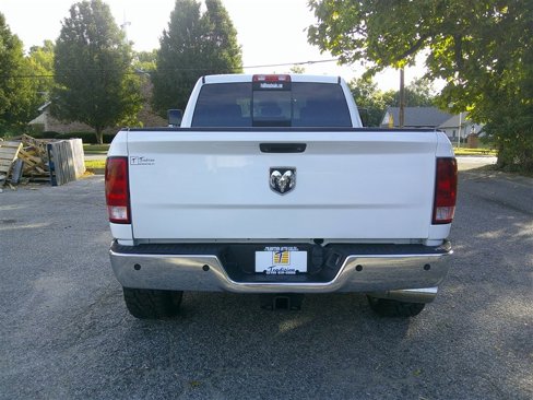Used 2018 RAM 2500 SLT image 4