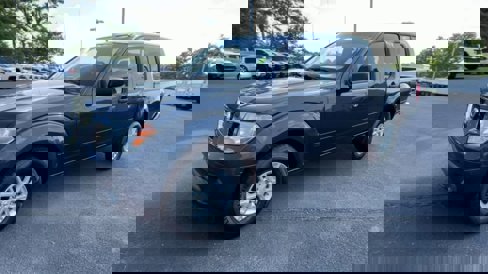 Used 2019 Nissan Frontier SV image 4