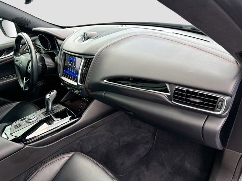 Used 2019 Maserati Levante image 35