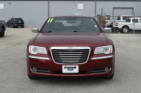 Used 2011 Chrysler 300 Limited image 7