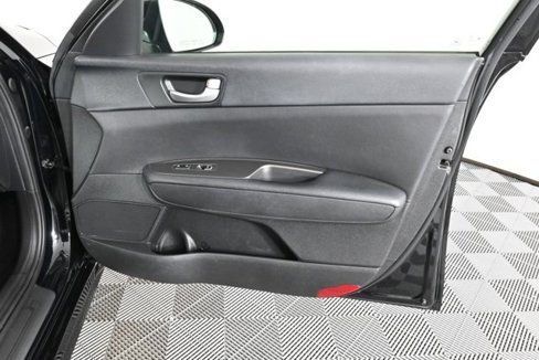 Used 2020 Kia Optima LX image 10
