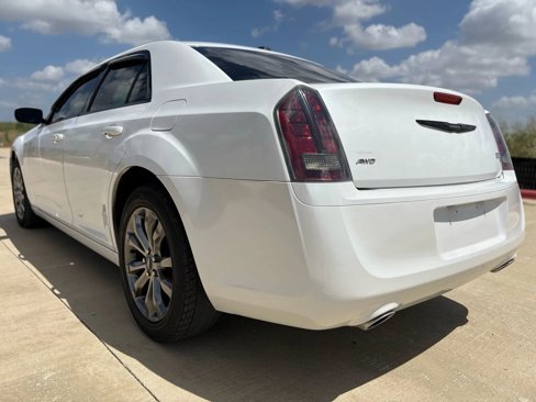 Used 2014 Chrysler 300 S image 8