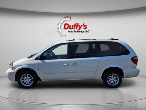 Used 2005 Chrysler Town & Country LX image 10