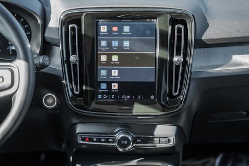 Certified 2023 Volvo XC40 B5 Plus w/ Driver Assist Package image 19