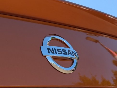 Used 2021 Nissan Versa SR w/ Convenience Package image 29