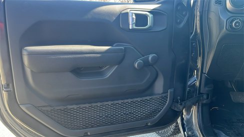 Used 2021 Jeep Wrangler Sport image 11
