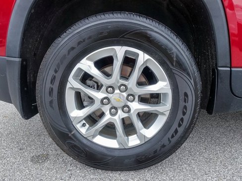Used 2020 Chevrolet Traverse LT image 10