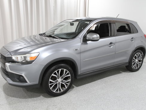Used 2016 Mitsubishi Outlander Sport ES image 3