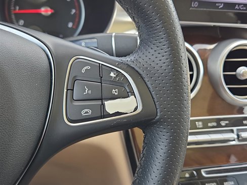 Used 2018 Mercedes-Benz GLC 300 image 27