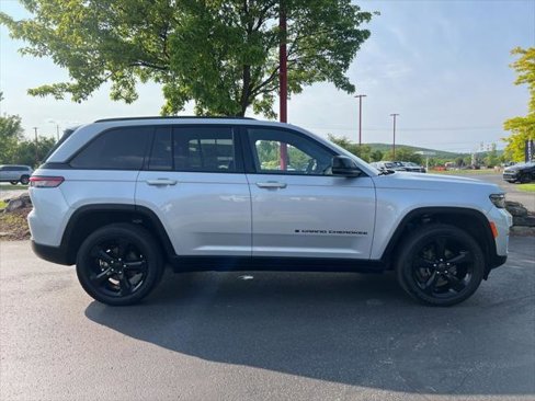 Certified 2023 Jeep Grand Cherokee Altitude image 29