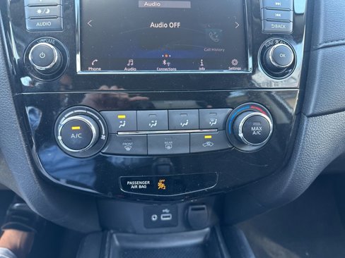Used 2019 Nissan Rogue S w/ Special Edition Package image 21