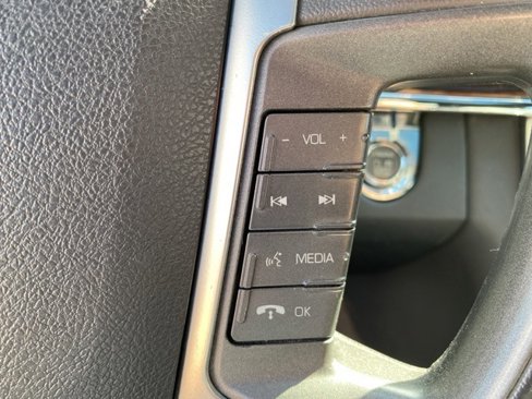 Used 2012 Lincoln MKS AWD image 20