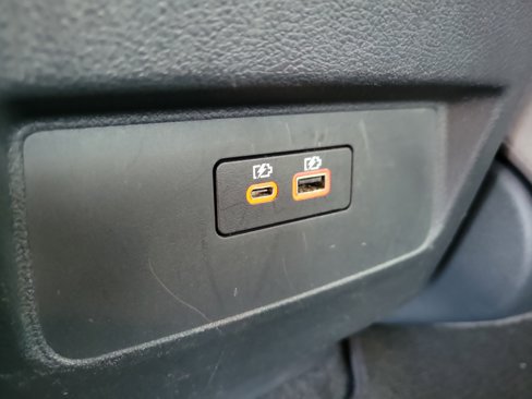 Used 2022 Nissan Frontier SV w/ Technology Package image 17